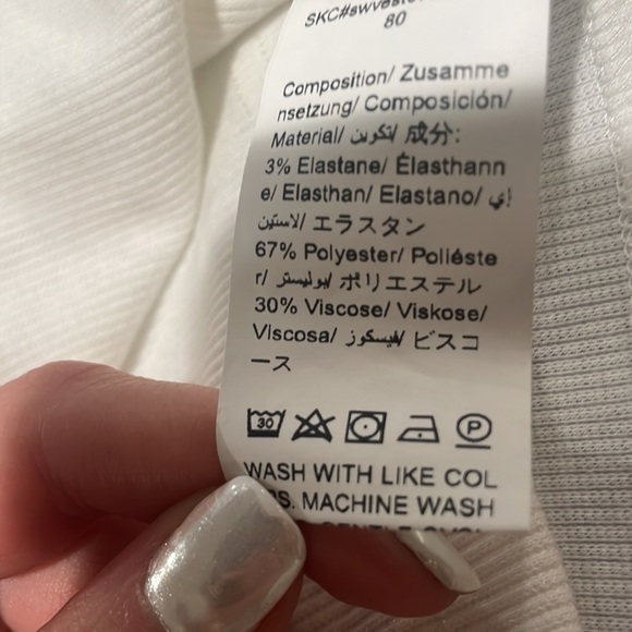 Shein, size small, white, crop top, with buttons on collar - Picture 8 of 8